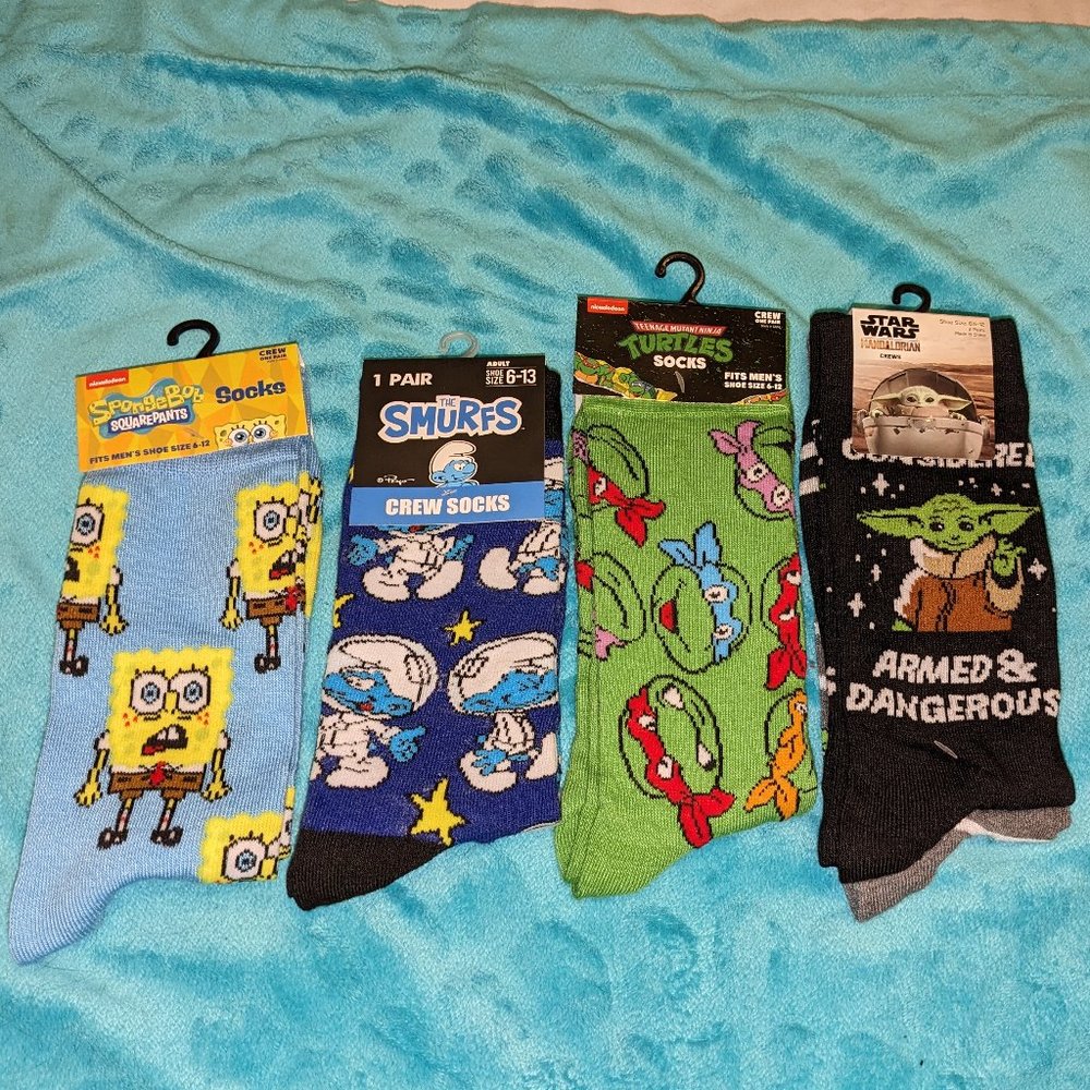 4 packs NWT crew socks...fit shoe sizes 6-12 & 13...5pair total